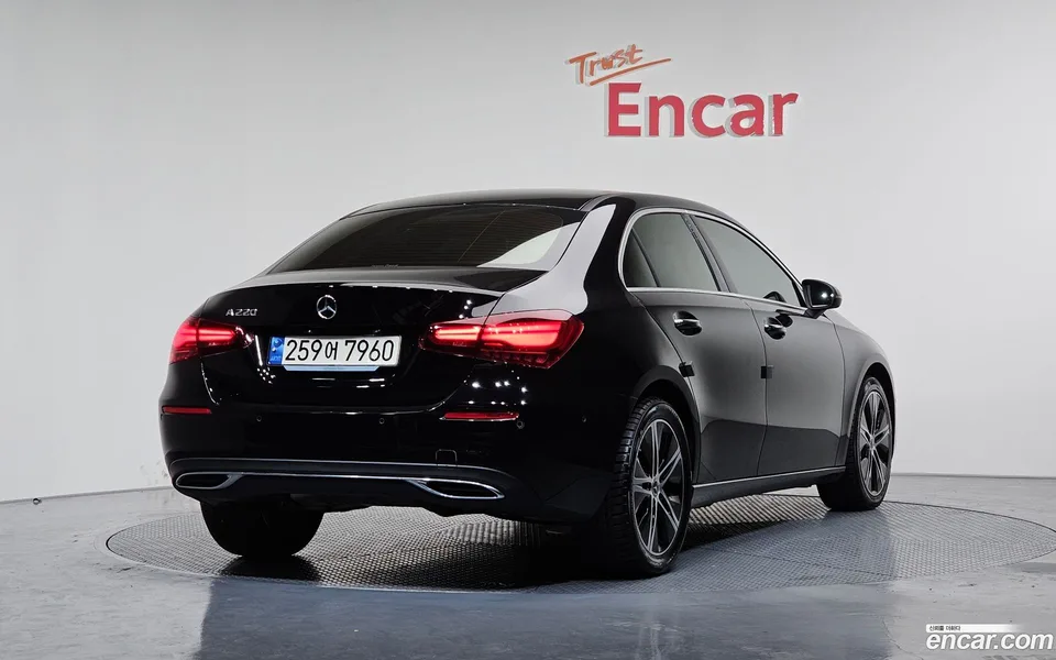 Mercedes-Benz A-Class A220 2024 — миниатюра 2