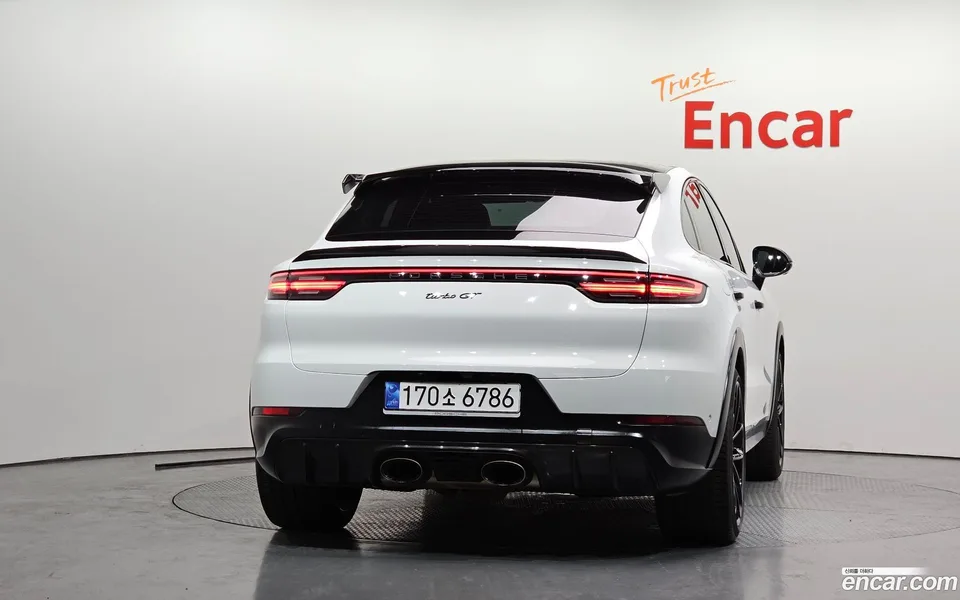 Porsche Cayenne 4.0 GT 2023 — миниатюра 4