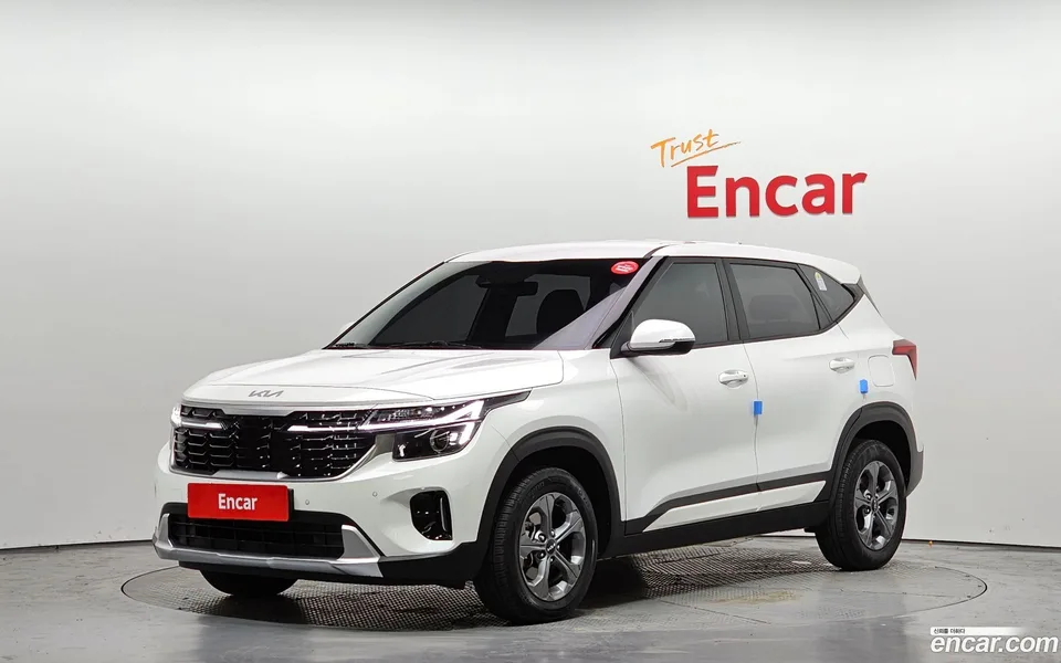Kia Seltos 2.0 2WD 2024 — фото 1, купить с доставкой в Москву