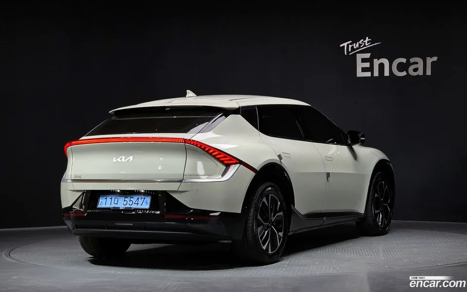 Kia EV6 2022 — миниатюра 2