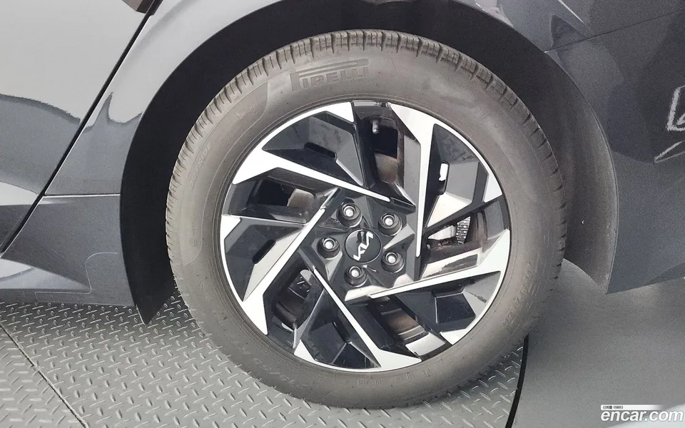 Kia K5 Hybrid 2024 — миниатюра 5