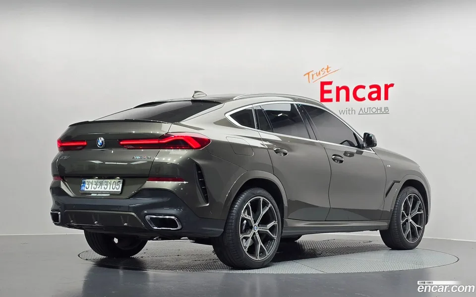 BMW X6 xDrive40i M 2022 — миниатюра 2
