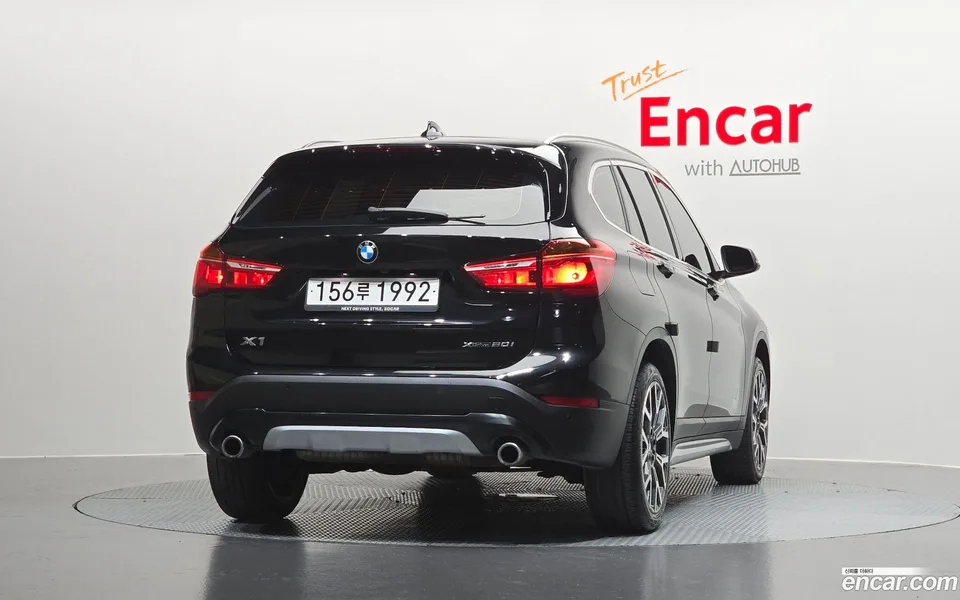 BMW X1 xDrive 20i xLine 2022 — миниатюра 4