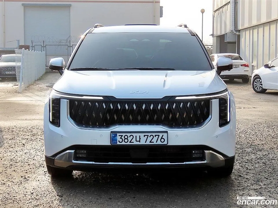 Kia Carnival 9 2024 — фото 1, купить с доставкой в Москву