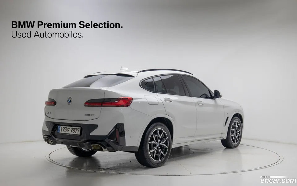 BMW X4 xDrive20i M 2023 — миниатюра 2