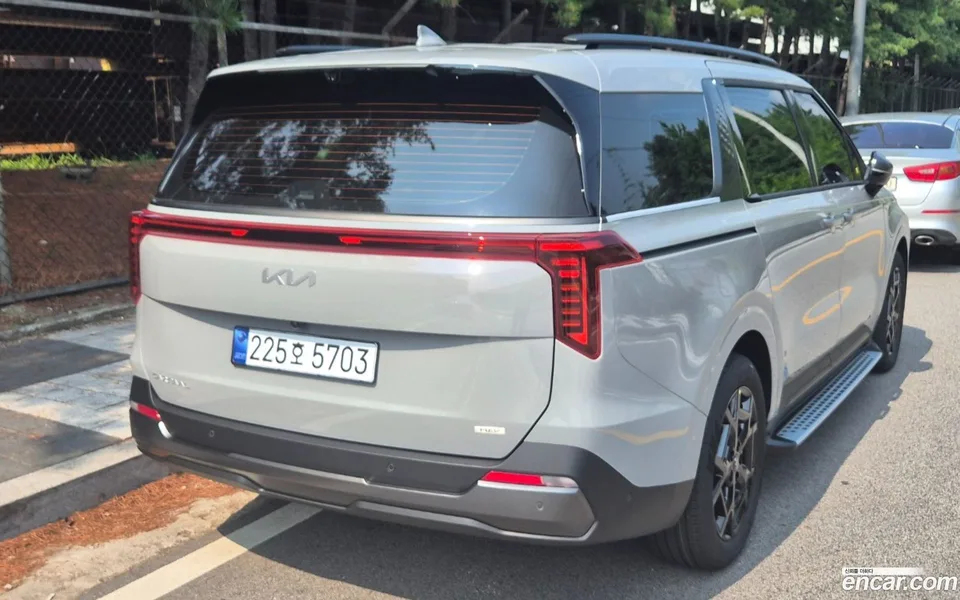 Kia Carnival HEV 9 2025 — миниатюра 2