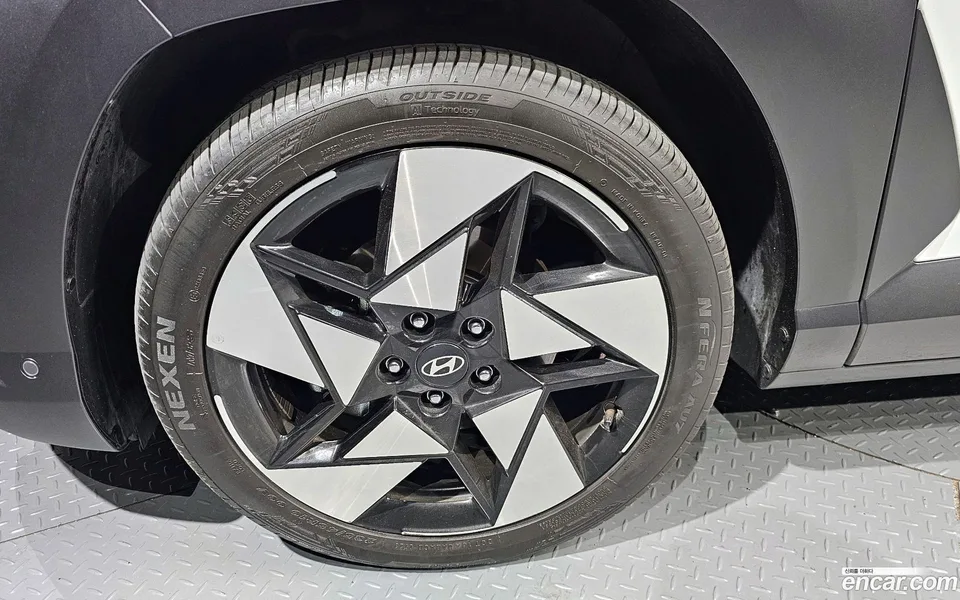 Hyundai Kona 1.6 2WD 2023 — миниатюра 5