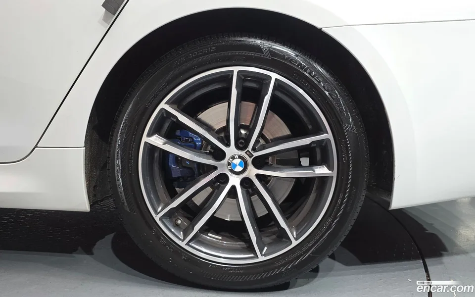 BMW 5 Series 520i M 2022 — миниатюра 5