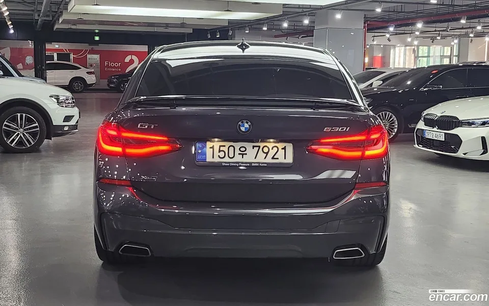 BMW 6 Series GT 630i xDrive M 2023 — миниатюра 3