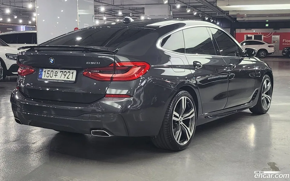 BMW 6 Series GT 630i xDrive M 2023 — миниатюра 4