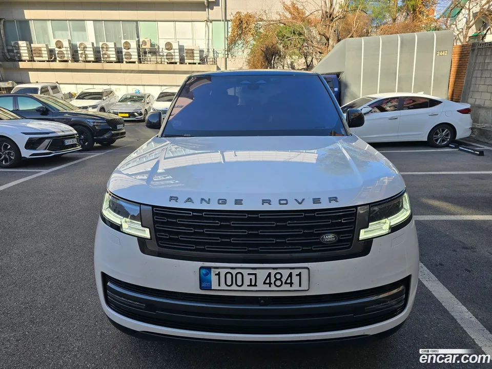 Land Rover Range Rover P530 AB LWB 2023 — фото 1, купить с доставкой в Москву
