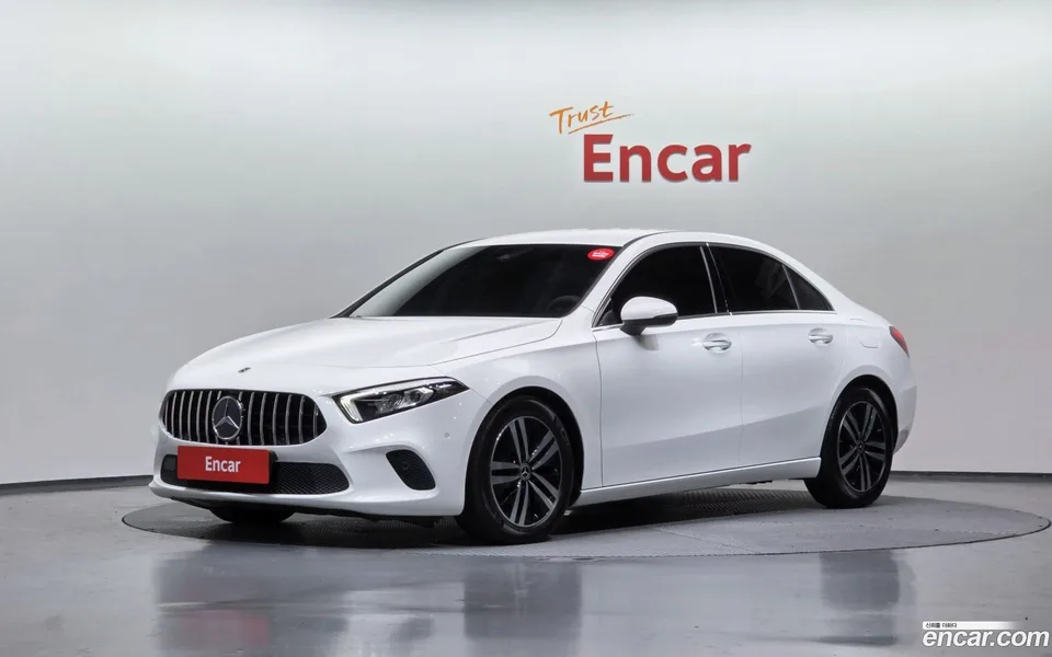 Mercedes-Benz A-Class A200d 2022 — фото 1, купить с доставкой в Москву