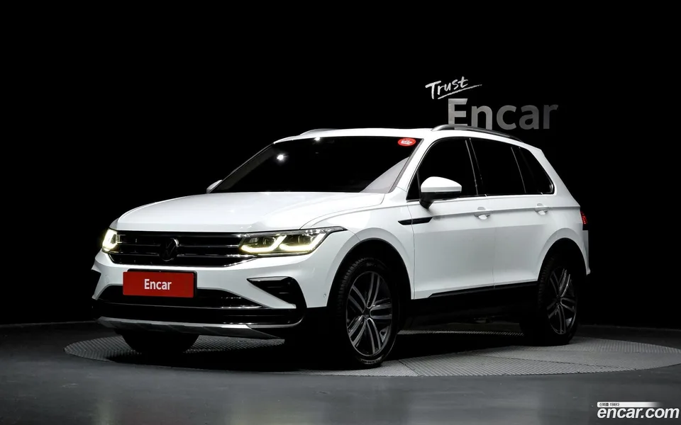 Volkswagen Tiguan 2.0 TDI 2022 — фото 1, купить с доставкой в Москву