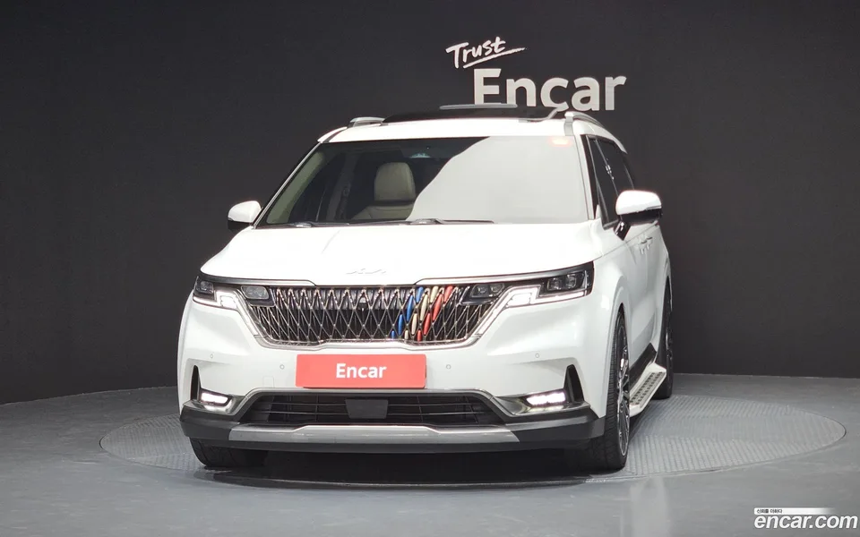 Kia Carnival 7 2023 — миниатюра 3