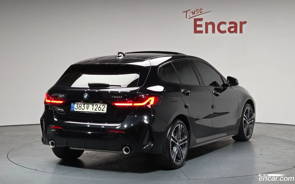 BMW 1 Series 120i M 2024 — миниатюра 2