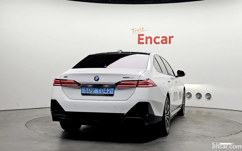 BMW i5 eDrive 40 M 2025 — миниатюра 4