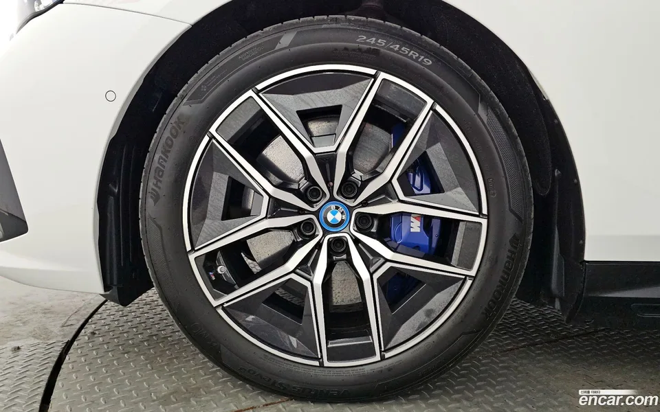 BMW i5 eDrive 40 M 2025 — миниатюра 5