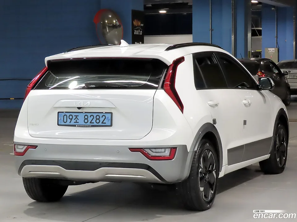Kia Niro EV 2023 — миниатюра 2