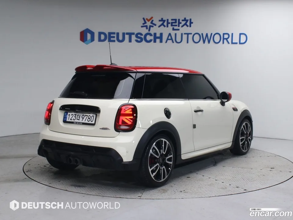 MINI Cooper S JCW 2022 — миниатюра 3