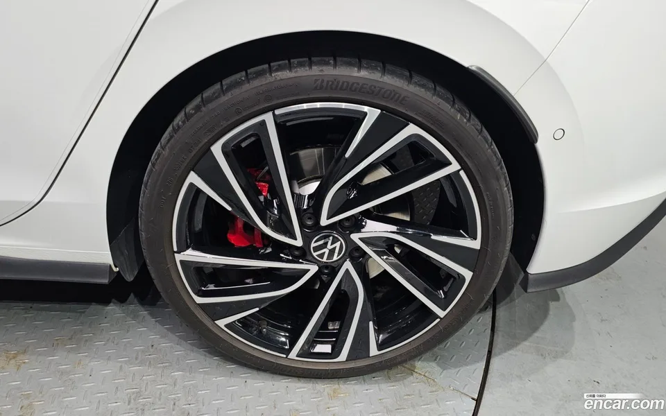Volkswagen Golf 2.0 GTI 2024 — миниатюра 5