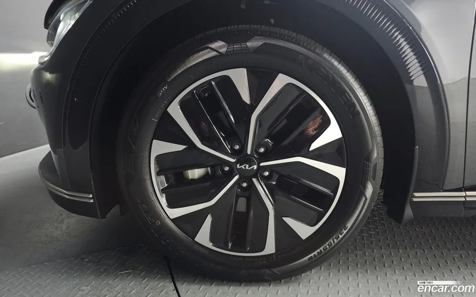 Kia EV6 4WD 2022 — миниатюра 5