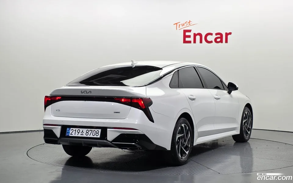 Kia K5 Hybrid 2024 — миниатюра 2