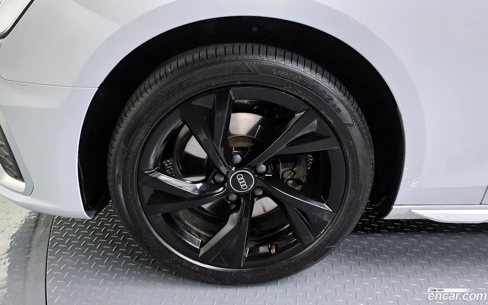 Audi A4 40 TFSI 2022 — миниатюра 5