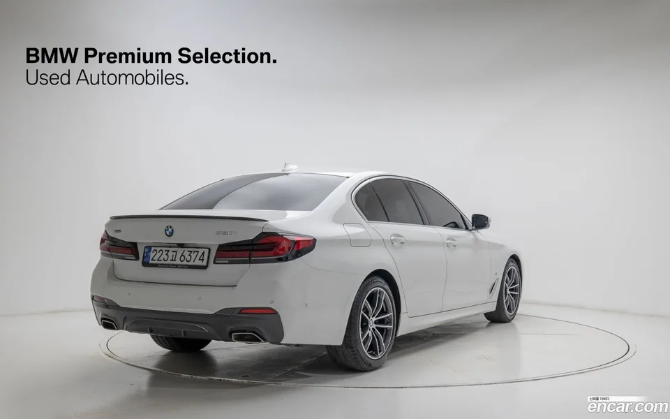 BMW 5 Series 520i M 2023 — миниатюра 2