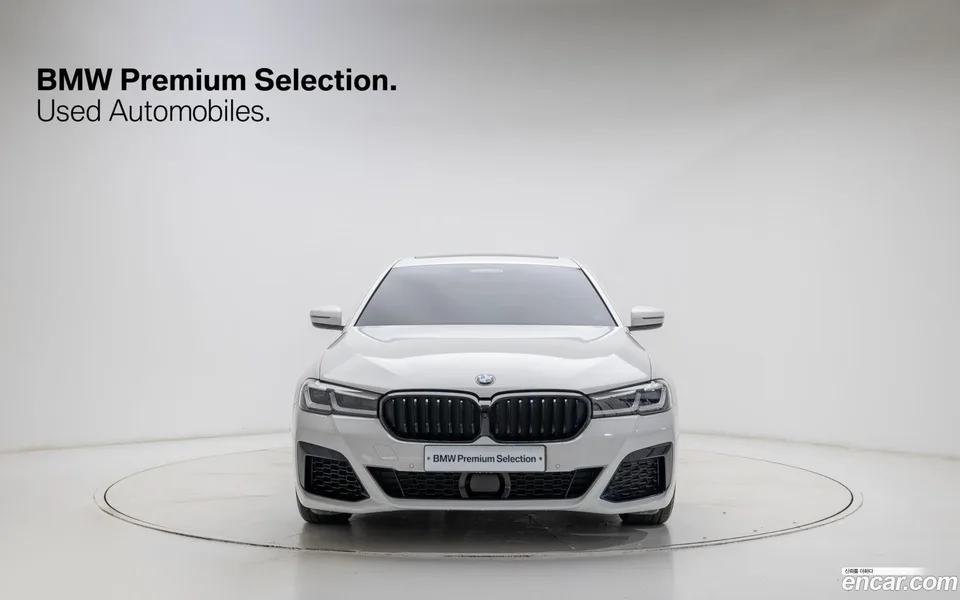 BMW 5 Series 520i M 2023 — миниатюра 3