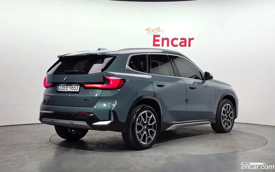 BMW X1 xDrive 20i xLine 2024 — миниатюра 2