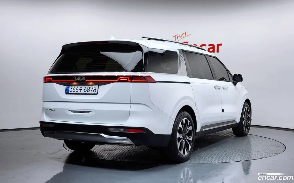 Kia Carnival 9 2022 — миниатюра 2
