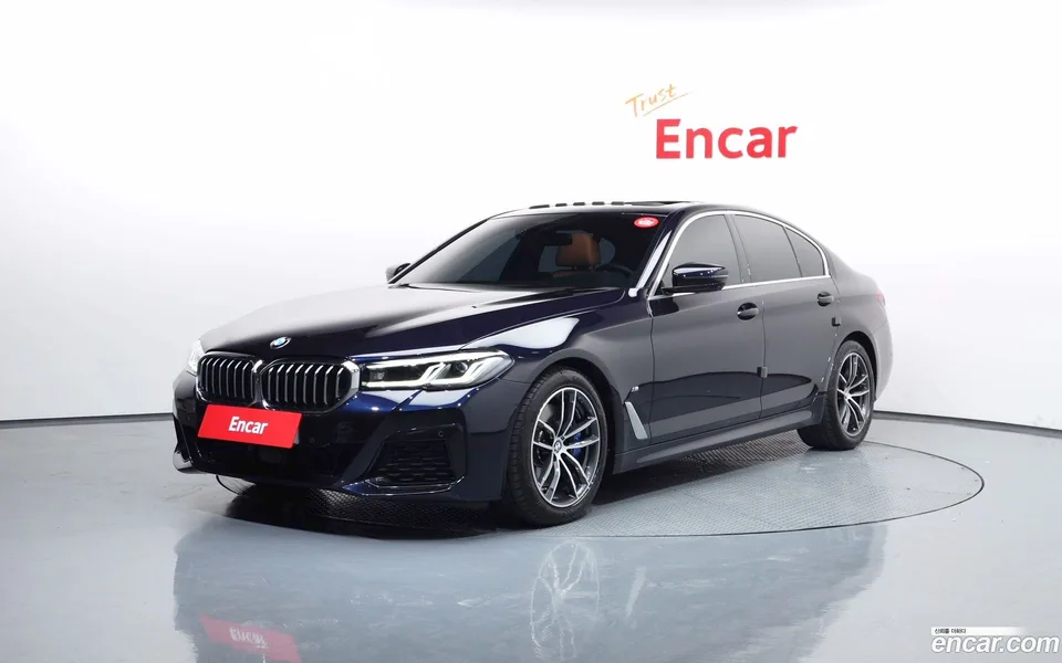 BMW 5 Series 520i M 2023 — фото 1, купить с доставкой в Москву