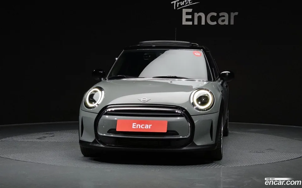 MINI Cooper 5 2022 — миниатюра 3