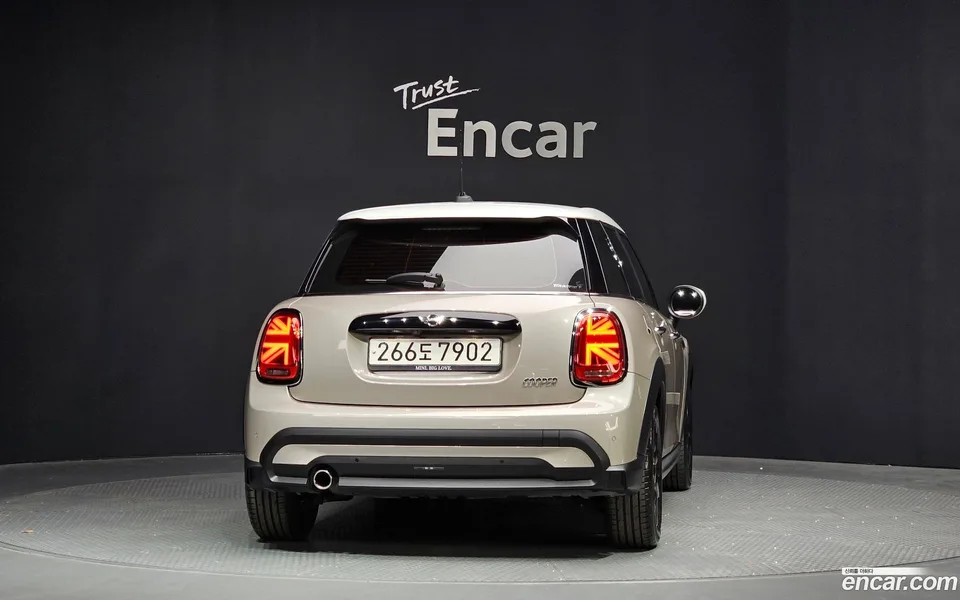 MINI Cooper 5 2023 — миниатюра 4