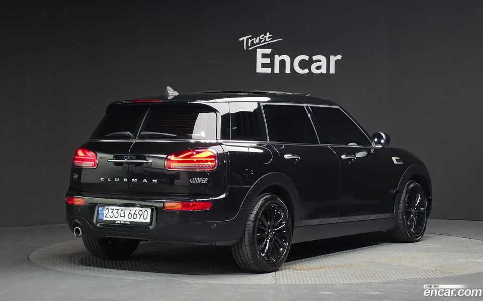 MINI Cooper Clubman 2023 — миниатюра 2