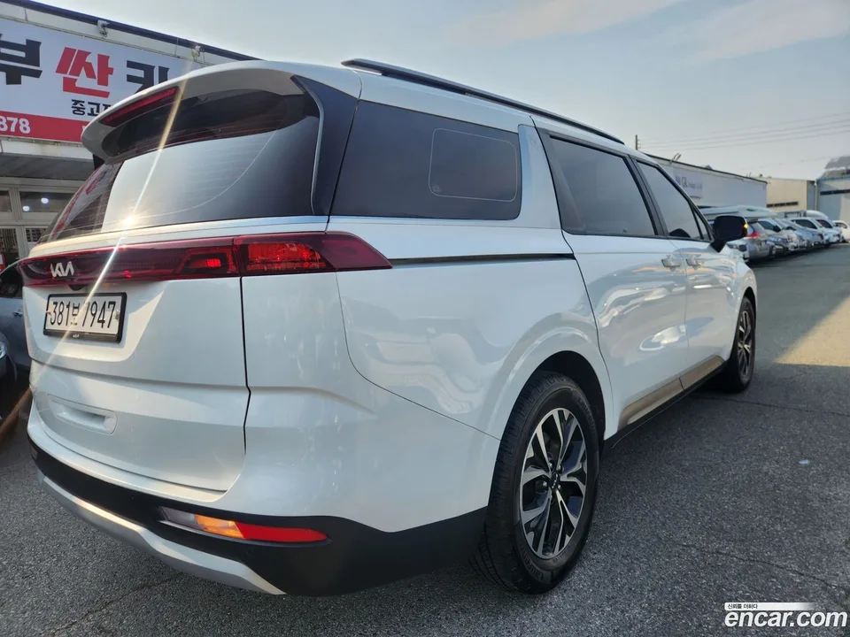 Kia Carnival 9 2023 — миниатюра 4