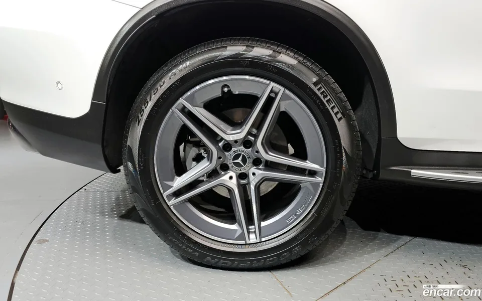 Mercedes-Benz GLC-Class GLC220 d 4MATIC 2023 — миниатюра 5