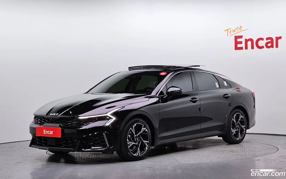 Kia K5 2.0 2024 — фото 1, купить с доставкой в Москву
