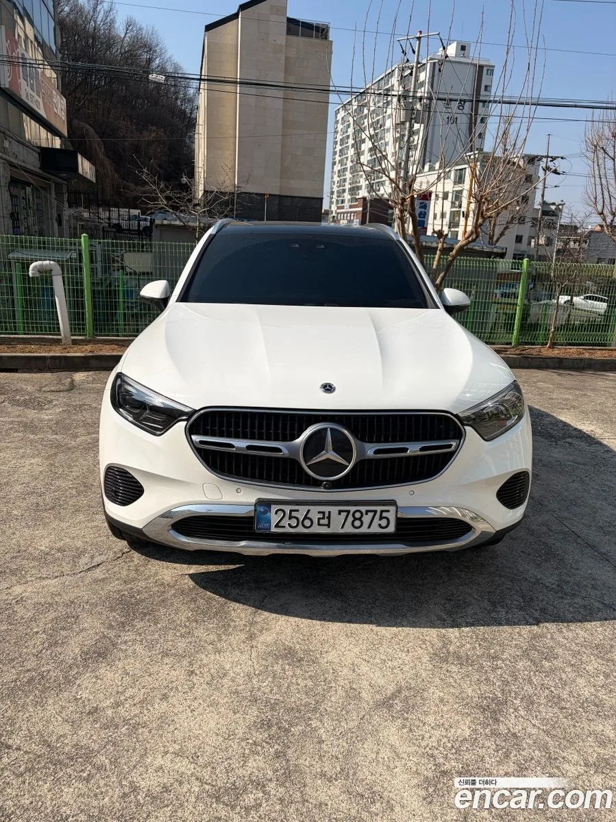 Mercedes-Benz GLC-Class (X254) GLC300 4MATIC 2025 — фото 1, купить с доставкой в Москву