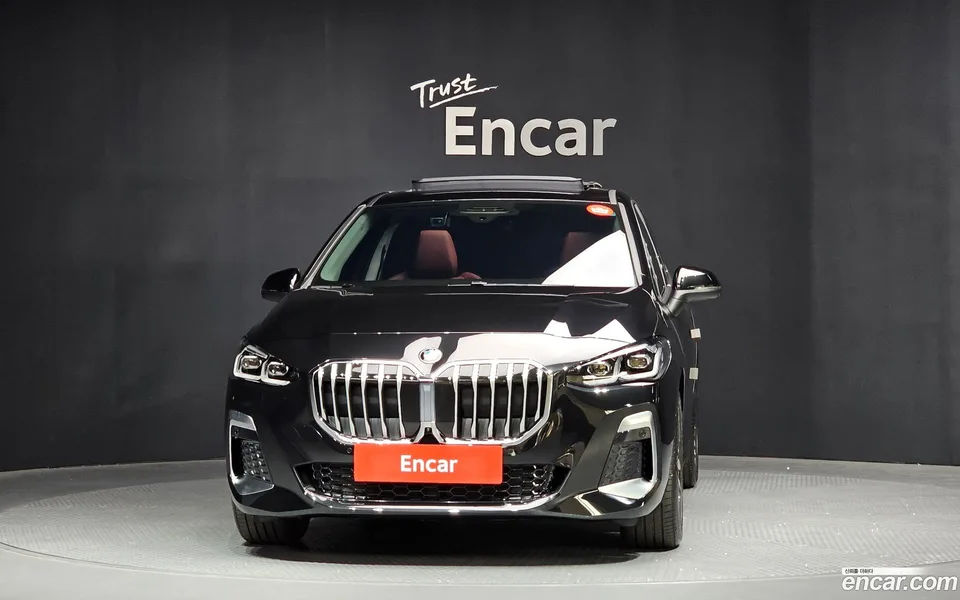 BMW 2 Series Active Tourer 220i M 2026 — миниатюра 3