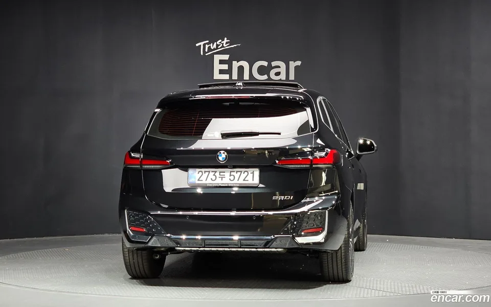 BMW 2 Series Active Tourer 220i M 2026 — миниатюра 4