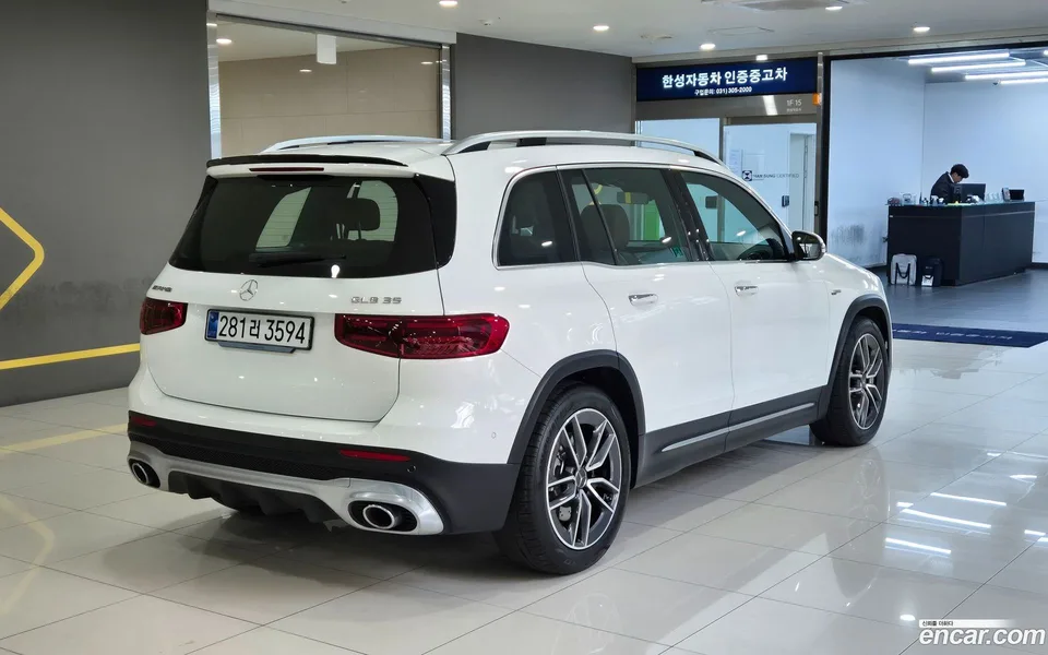 Mercedes-Benz GLB-Class AMG GLB35 4MATIC 2025 — миниатюра 4