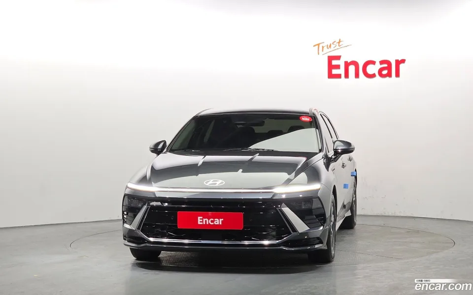 Hyundai Sonata The Edge Hybrid 2023 — миниатюра 3