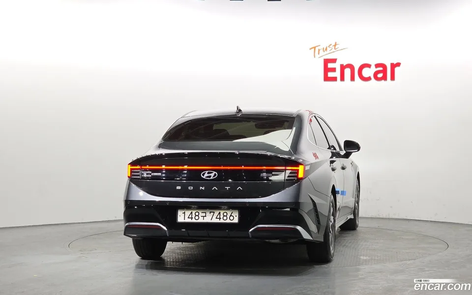 Hyundai Sonata The Edge Hybrid 2023 — миниатюра 4