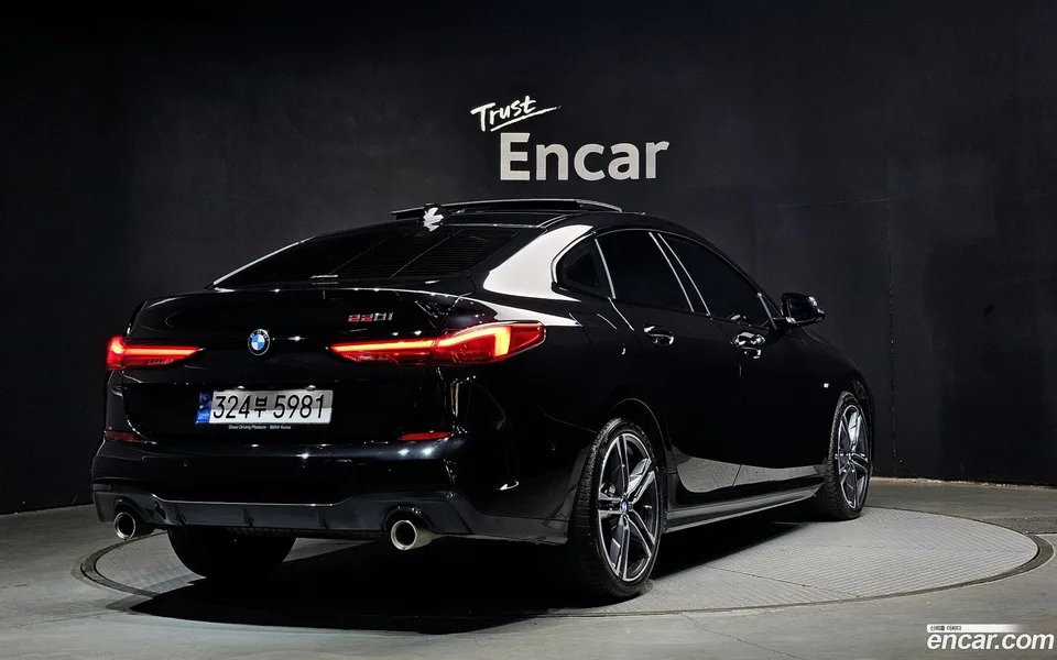 BMW 2 Series Gran Coupe 220i M 2022 — миниатюра 2