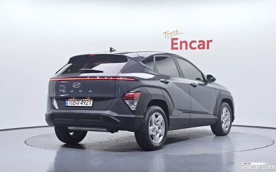 Hyundai Kona 1.6 2WD 2023 — миниатюра 2