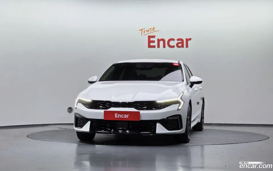 Kia K5 Hybrid 2025 — миниатюра 3