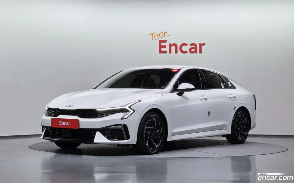 Kia K5 Hybrid 2025 — фото 1, купить с доставкой в Москву