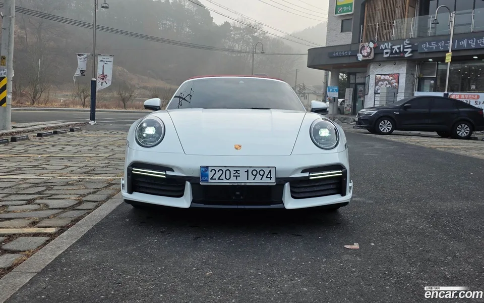 Porsche 911 (992) 2024 — миниатюра 3