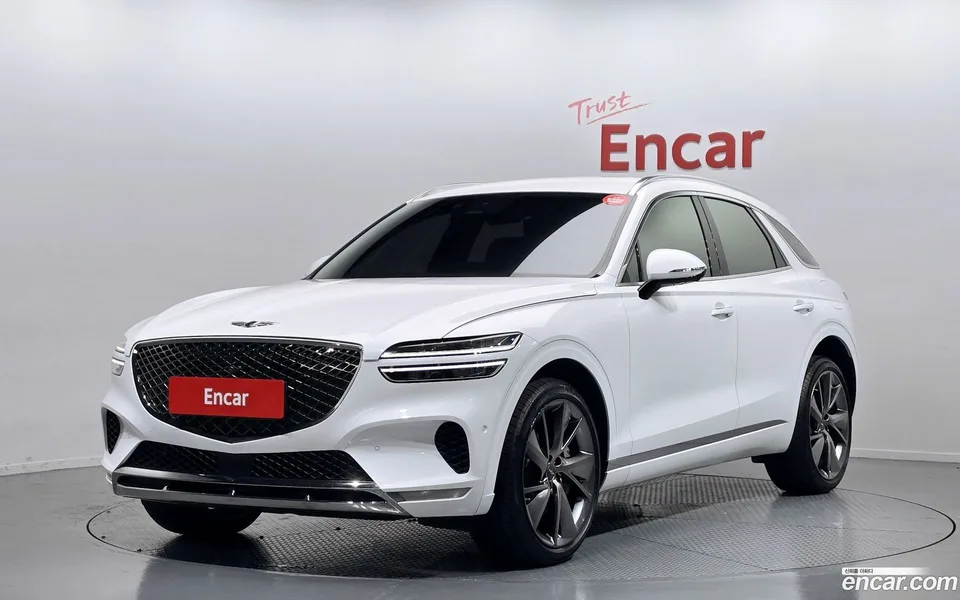 Genesis GV70 2.5T 2WD 2022 — фото 1, купить с доставкой в Москву